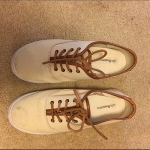Women's Canvas Sneakers