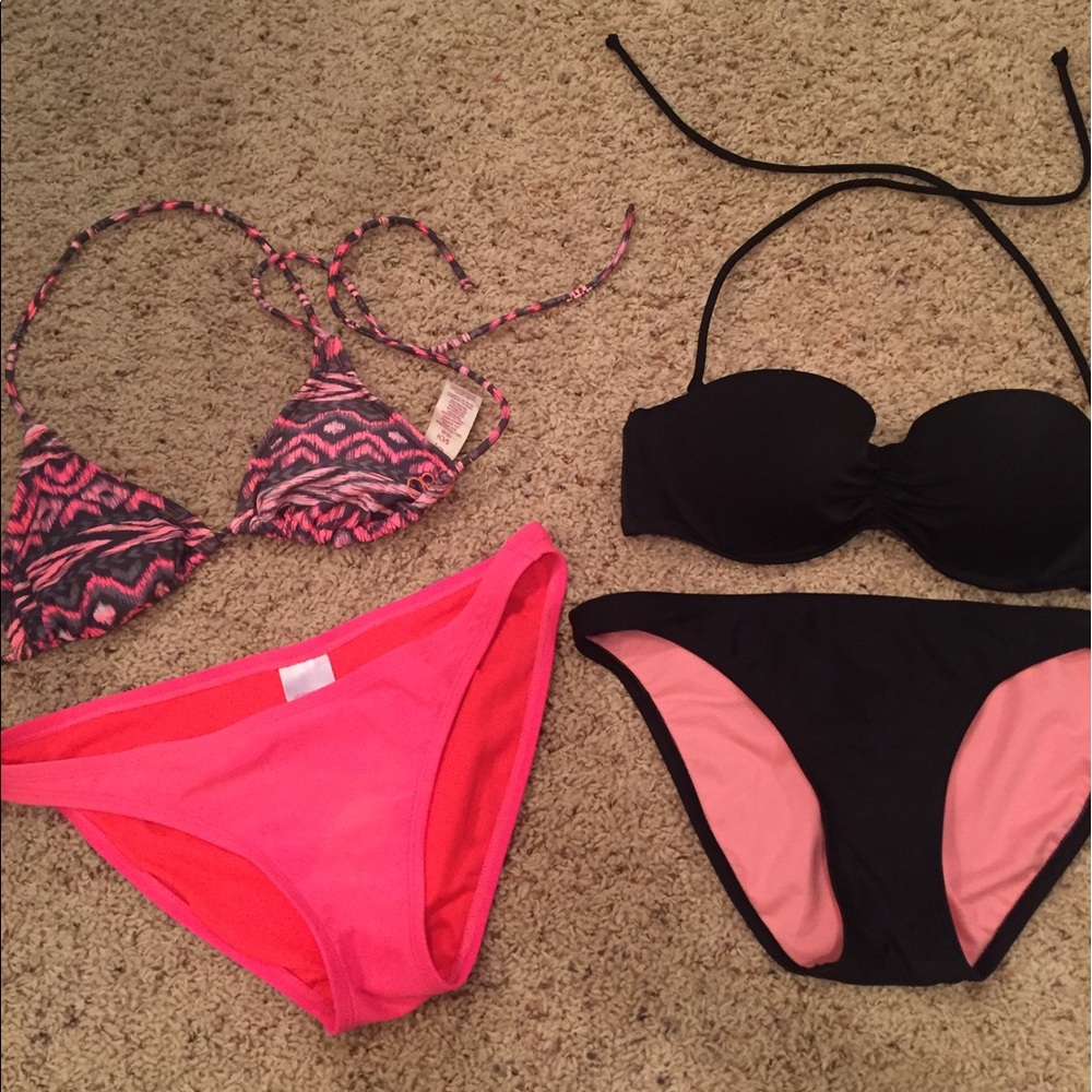 2 sets of bikinis