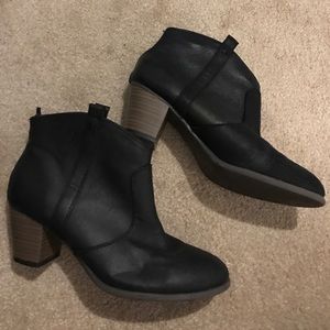 Ankle booties!!