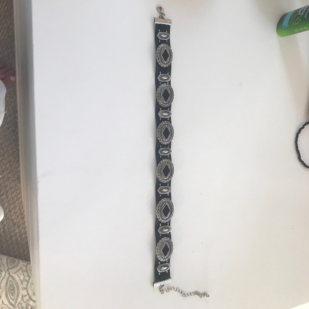 Forever 21 choker