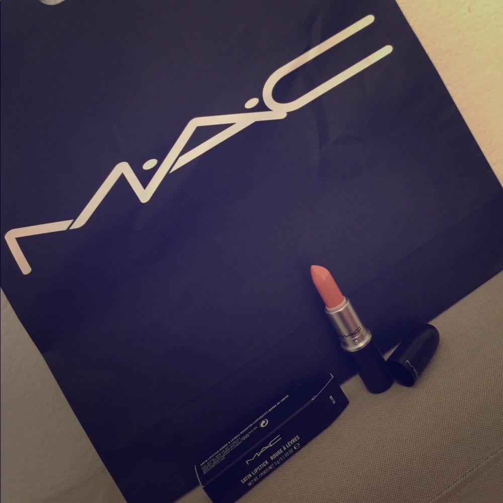 Myth Mac Lipstick 💄