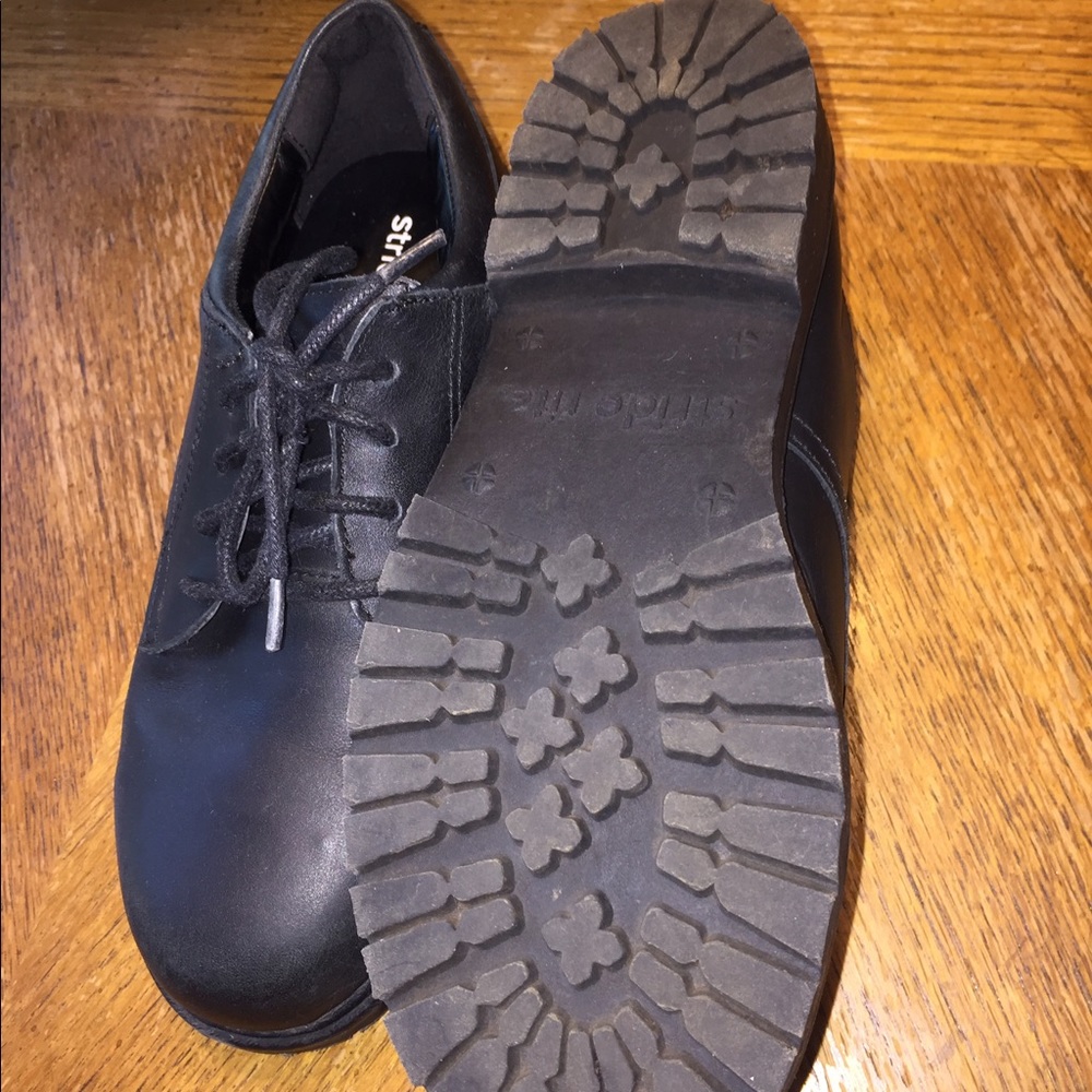 Stride Rite Black Rugged Oxfords - Picture 4 of 8