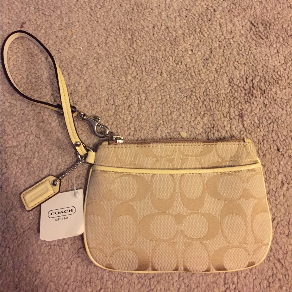 Small Coach wristlet