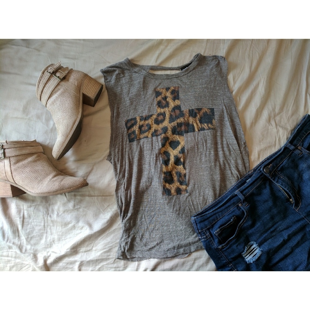 Edgy Olive Shirt 🐆