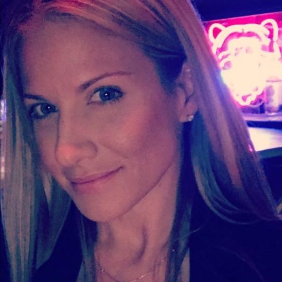 Shop the closet of a style blogger😃👗👠👖👢 - Picture 6 of 8