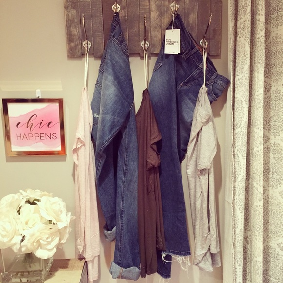 Shop the closet of a style blogger😃👗👠👖👢 - Picture 5 of 8