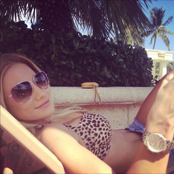 Shop the closet of a style blogger😃👗👠👖👢 - Picture 8 of 8