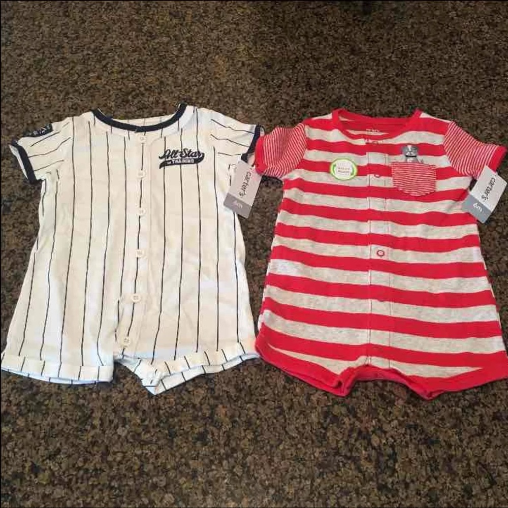 ❌SOLD❌2 Carters 6 mo Short-Sleeved Rompers