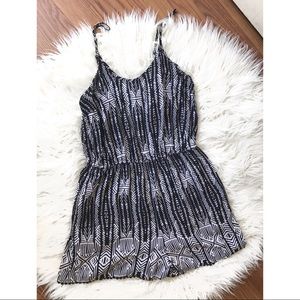 ✨🔮Off-White & Black Romper🔮✨