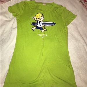 Cute Hollister surfer tee