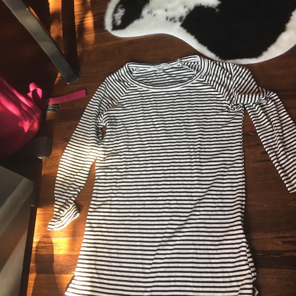 3/4 length sleeve shirt