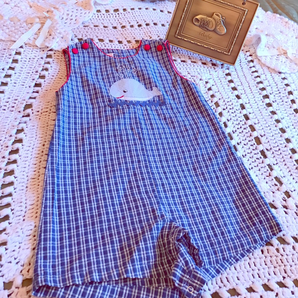 Boys sz 18 months  1pc outfit with Whale