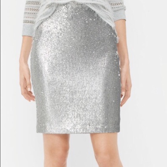 🎉HOST PICK🎉White House Black Market Sequin Skirt - Picture 2 of 4