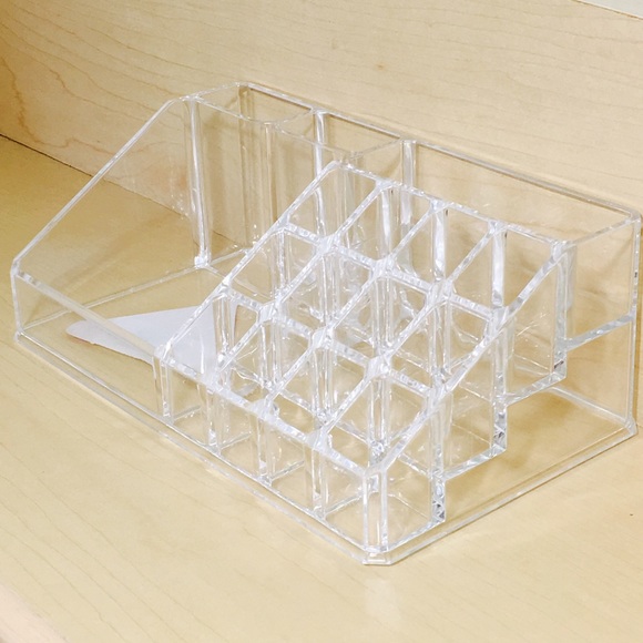 🆕 Heavy Duty Acrylic Makeup Organizer! 🆕 - Picture 4 of 7