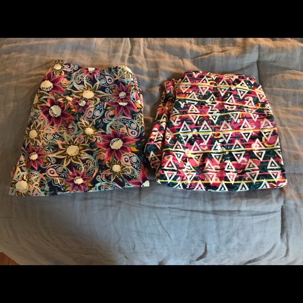 SOLDLularoe pair of TC leggings SOLD