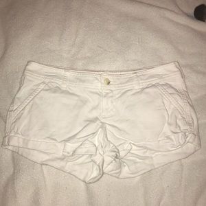 White Hollister shorts