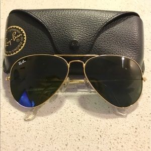 CLASSIC Ray-Ban Black Aviators