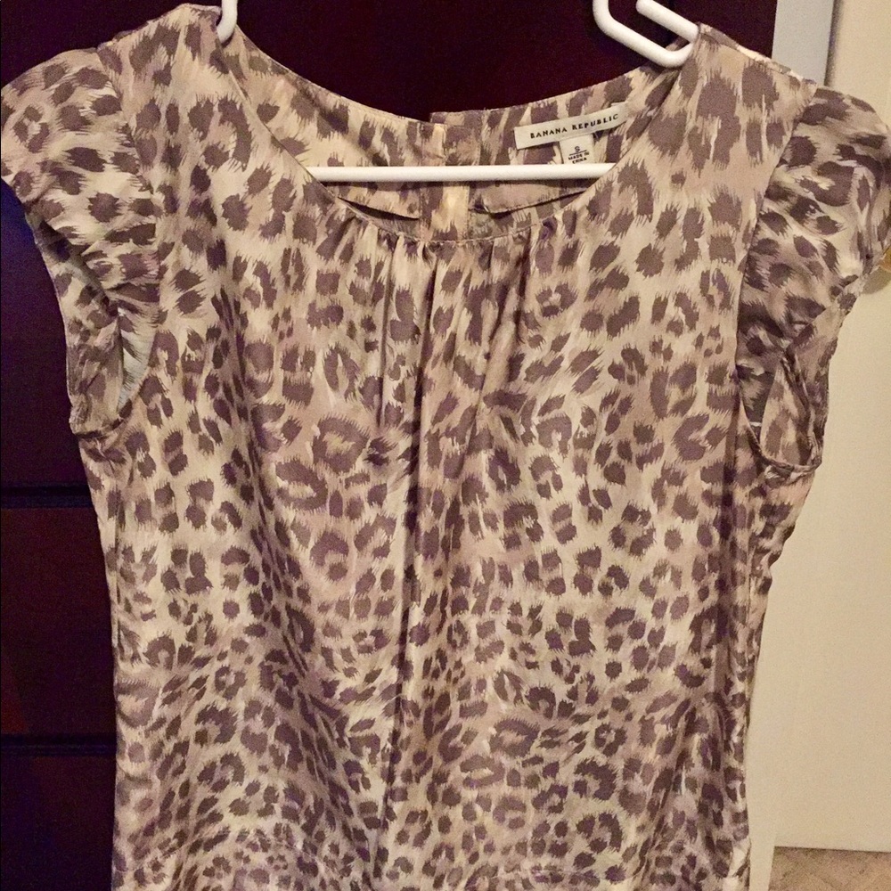 Banana Republic animal print blouse