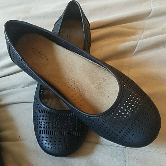 Crofton & Borrow Cut Leather ballet flats - Picture 2 of 3