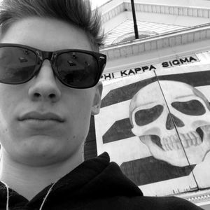 Meet your Posher, Alex