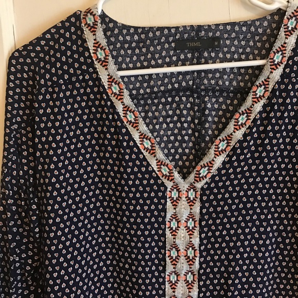 Embroidered navy blouse - Picture 2 of 4