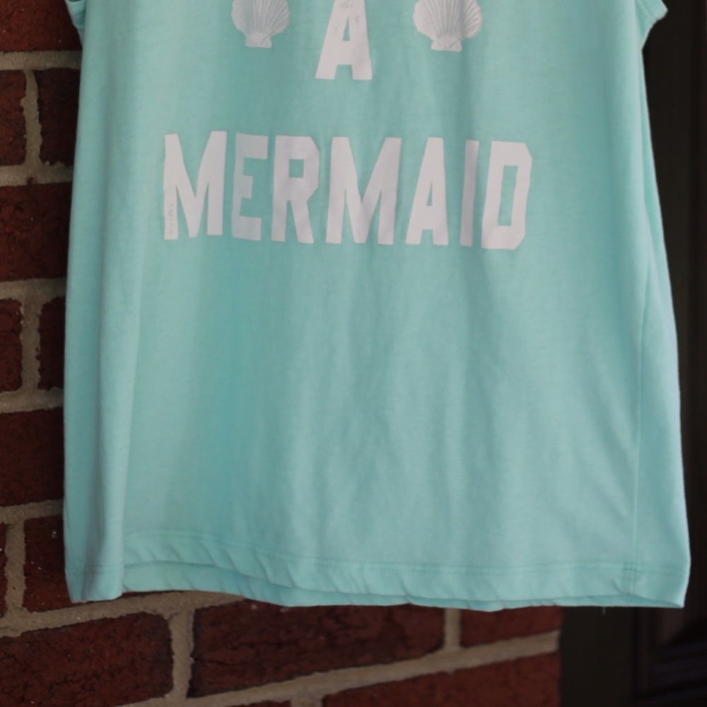 Tank 🌊🌊🌊 - Picture 3 of 4