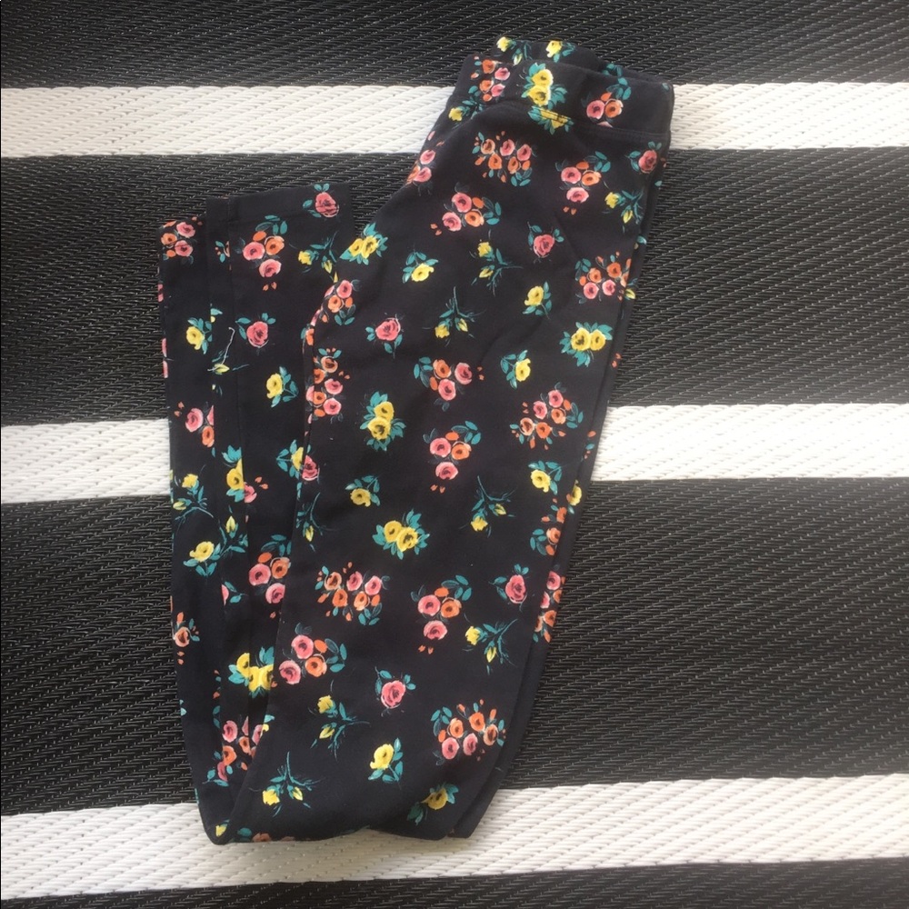 Brandy Melville Floral leggings