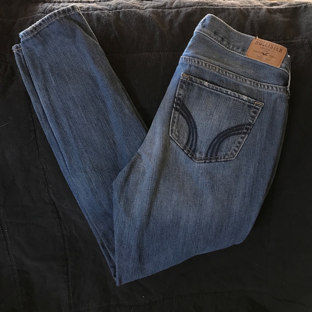 Hollister Crop jeans, button fly. Size 0 regular