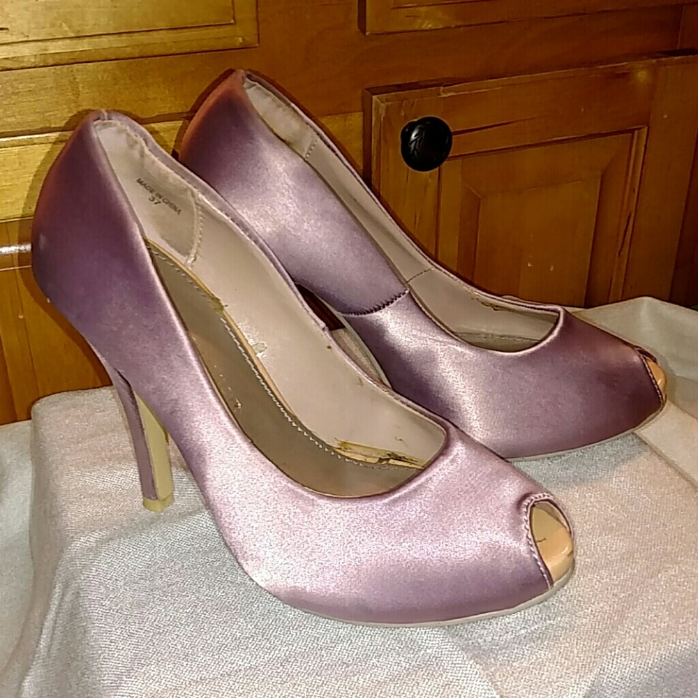 Pink silk peep toe pumps