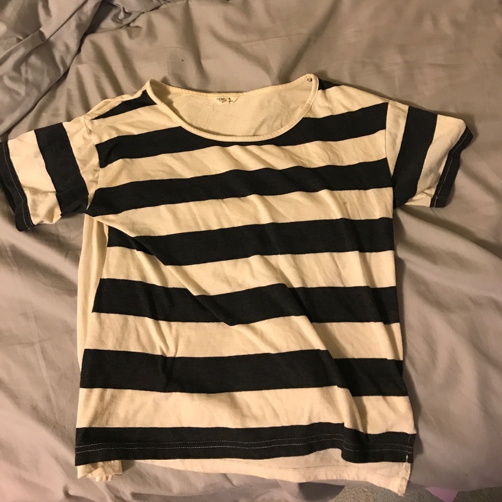 short sleeve shirt