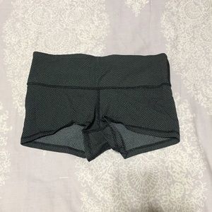 lululemon simply bare shorts