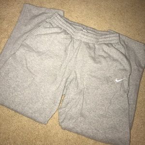 gray nike sweatpants