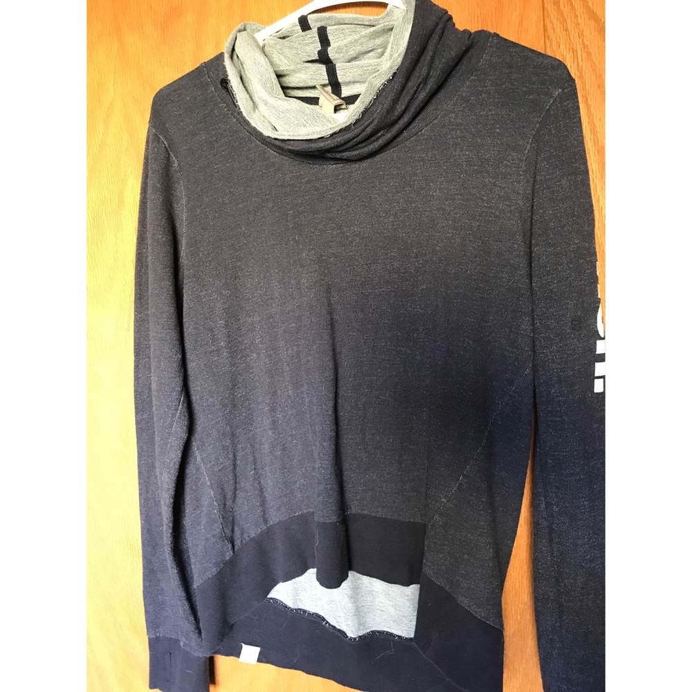 Bench sweatshirt