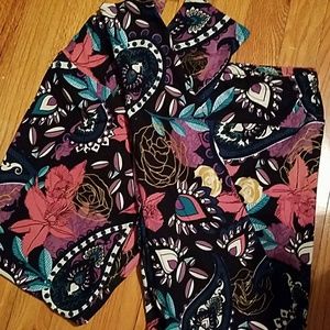 Paisley Lularoe TC leggings