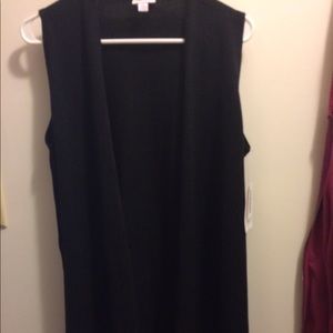 Lularoe joy SOLID BLACK size medium ❤️unicorn❤️