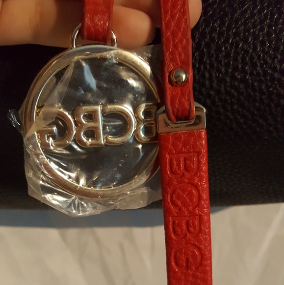 BCBG Paris Reversible Tote Bag black/red - Picture 3 of 5