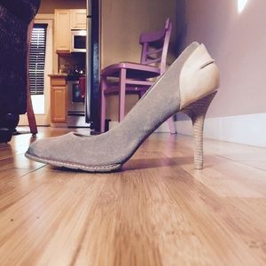 Kenneth Cole Reaction Suede Pump- Size 11
