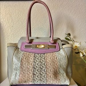 👜 Guess Purse.