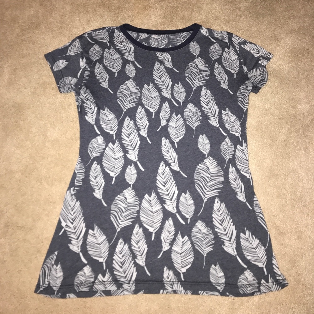 Oiselle feather tee