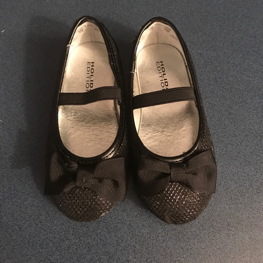 Toddler sz 6 Holiday Editions black Bow dress shoe