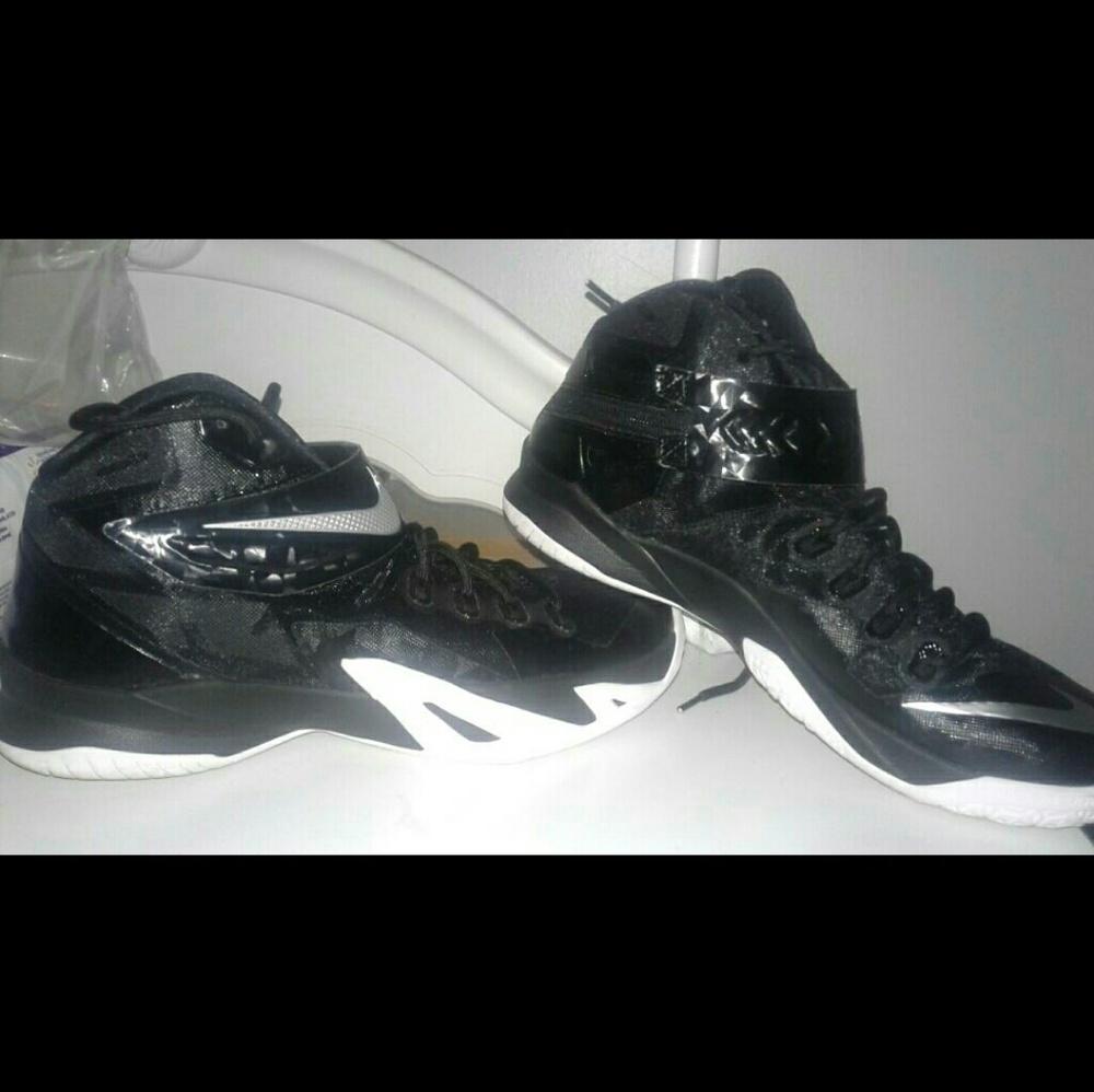 Nike lebrons
