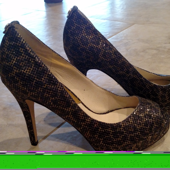 NWOT Michael Kors Shoes Size 7.5M - Picture 1 of 6