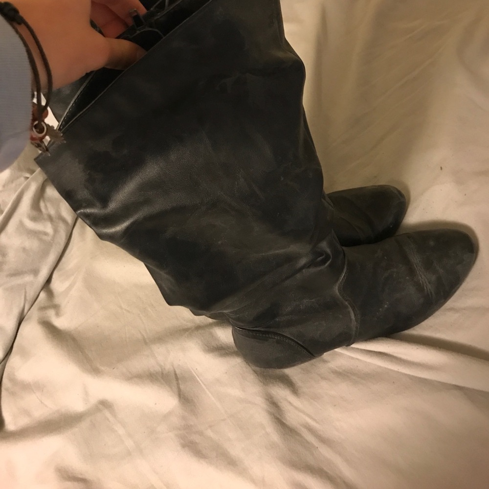 Boots - Picture 3 of 3