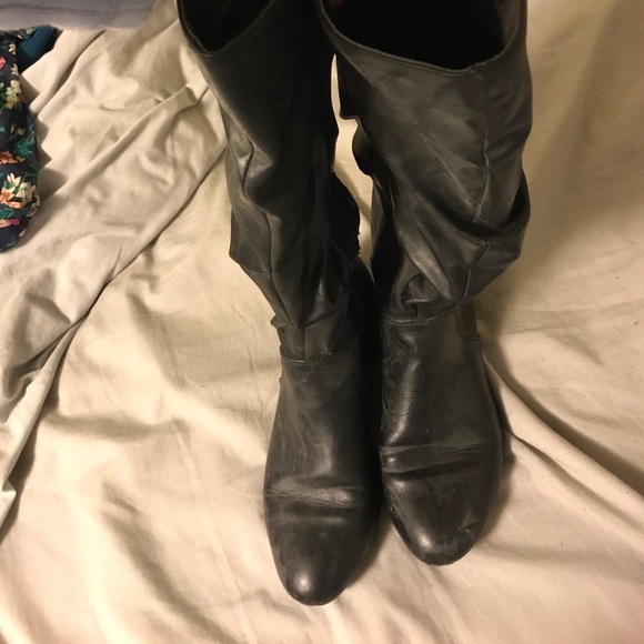 Boots - Picture 2 of 3