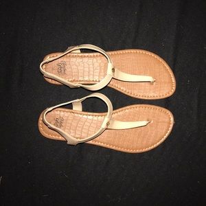 BRAND NEW NEVER WORN SIZE 11 SANDALS