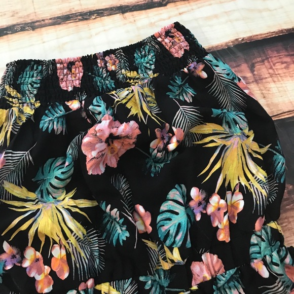 Small & Lg << Tropical Palms Pom Pom Romper >> - Picture 2 of 5