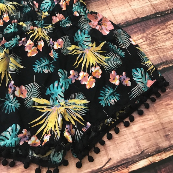 Small & Lg << Tropical Palms Pom Pom Romper >> - Picture 3 of 5