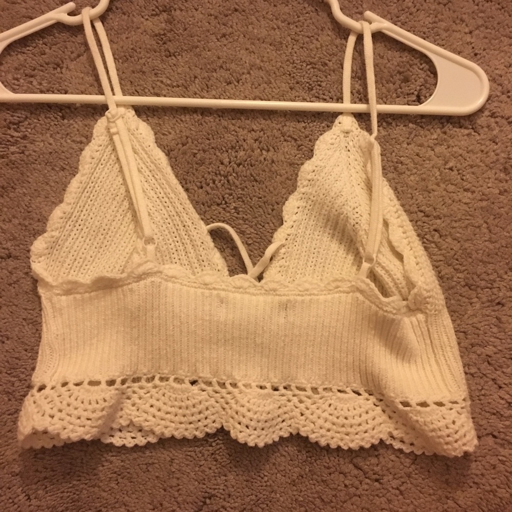 Kendall & Kylie Crochet Crop Top - Picture 4 of 4