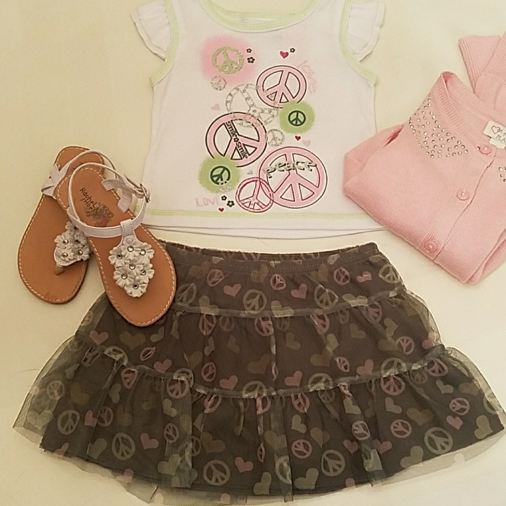 NWOT ✌ Outfit 2 Piece Skirt Top Peace Sign