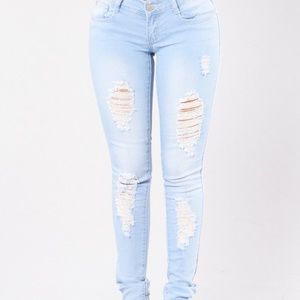 Fashion Nova Ripped jeans